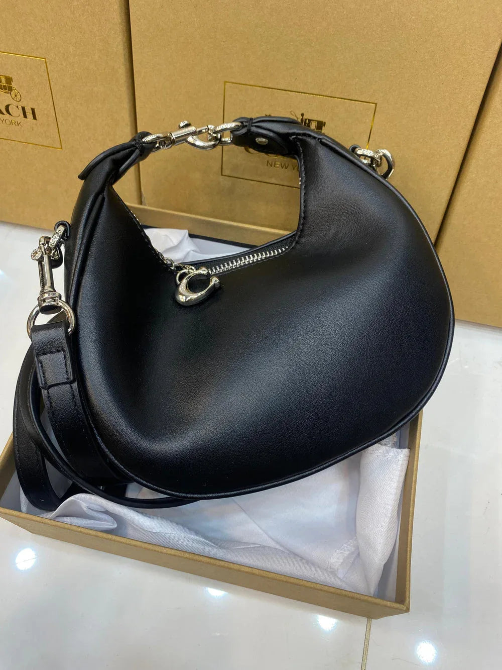 Jonie Crossbody - Bagsberry.pk