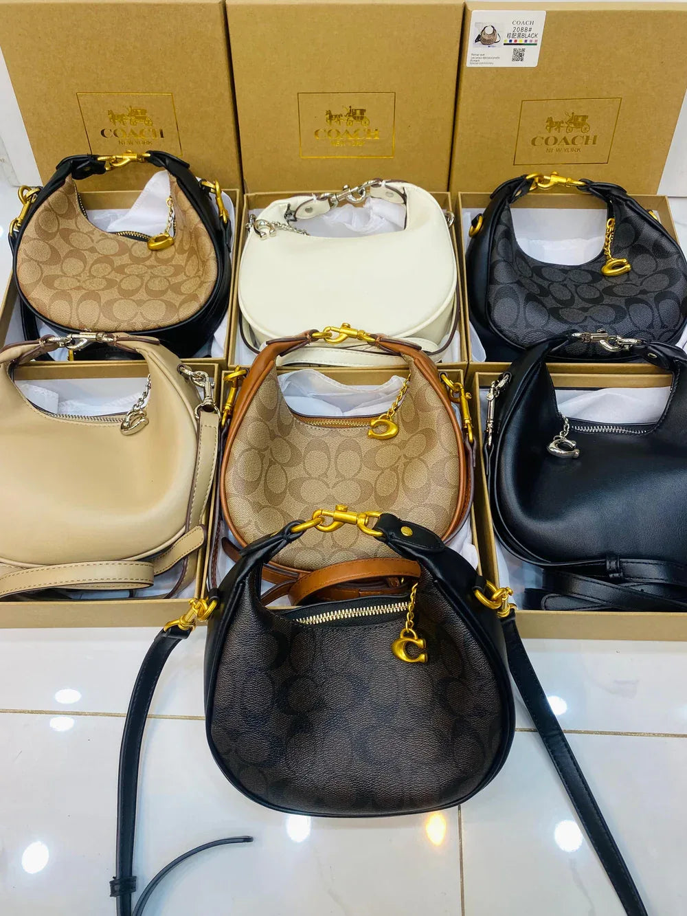 Jonie Crossbody - Bagsberry.pk