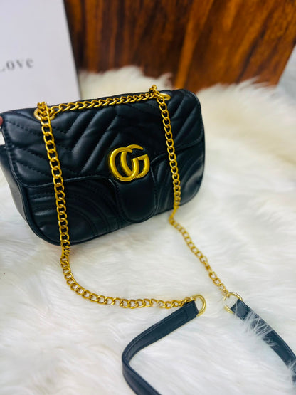 Shoulder handbag