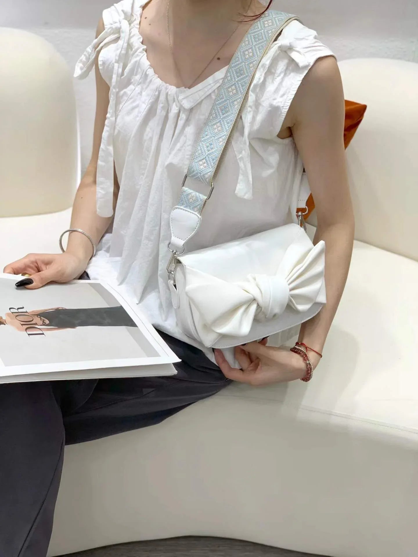 Bow Crossbody - Bagsberry.pk