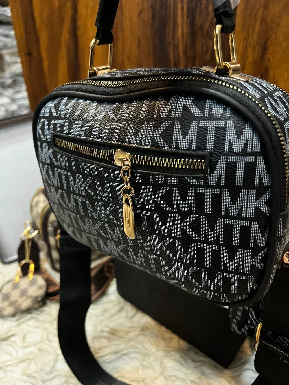 Victoria Crossbody - Bagsberry.pk