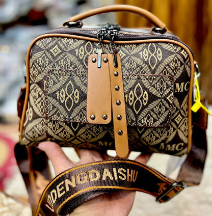 Classic Carry - Bagsberry.pk