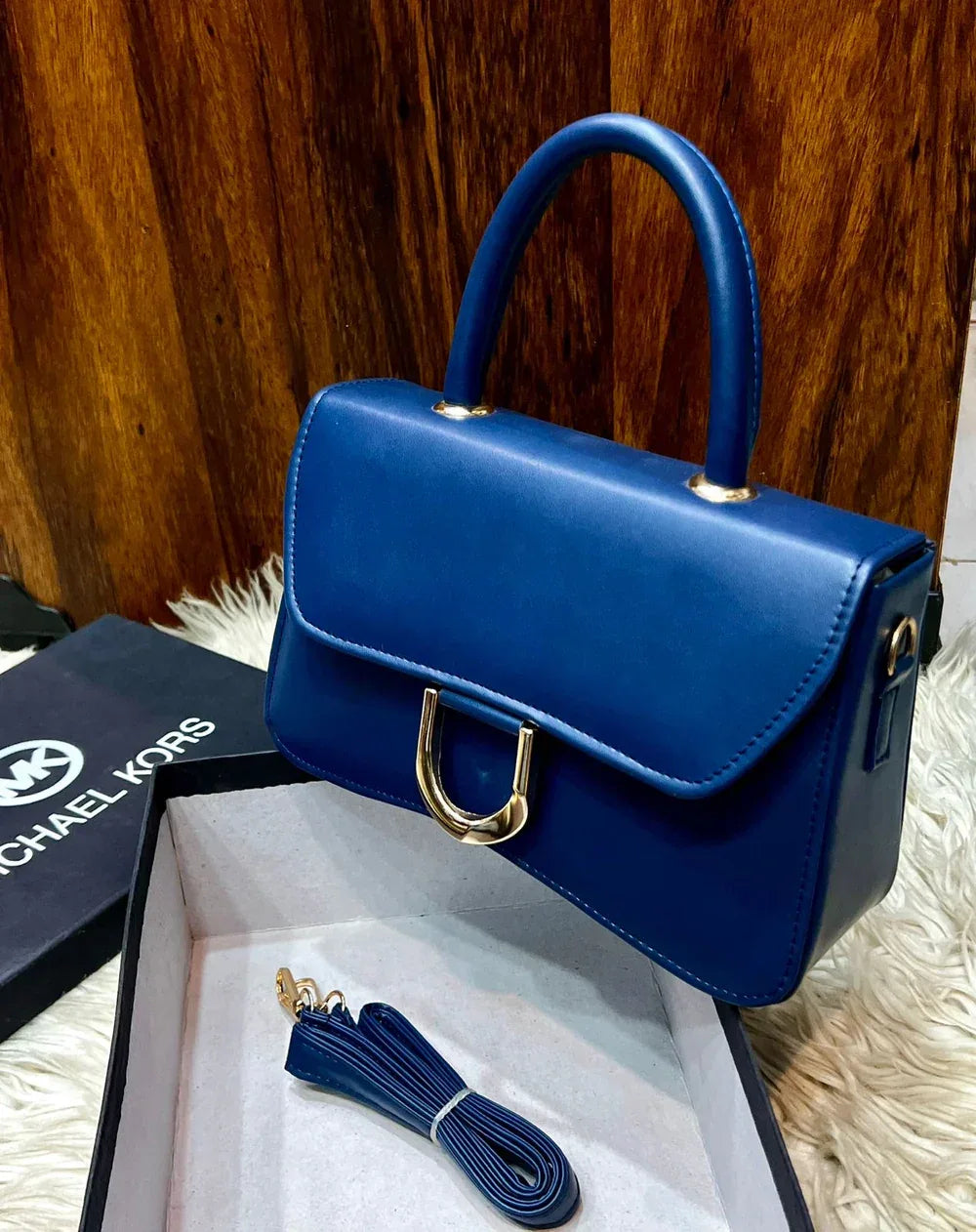 Bella Crossbody - Bagsberry.pk