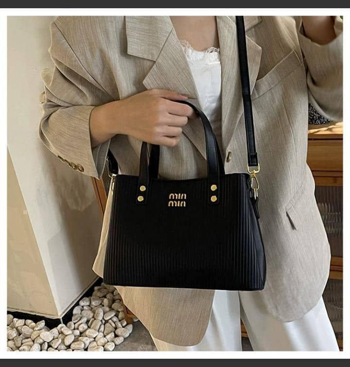 Textured Handbag - Bagsberry.pk