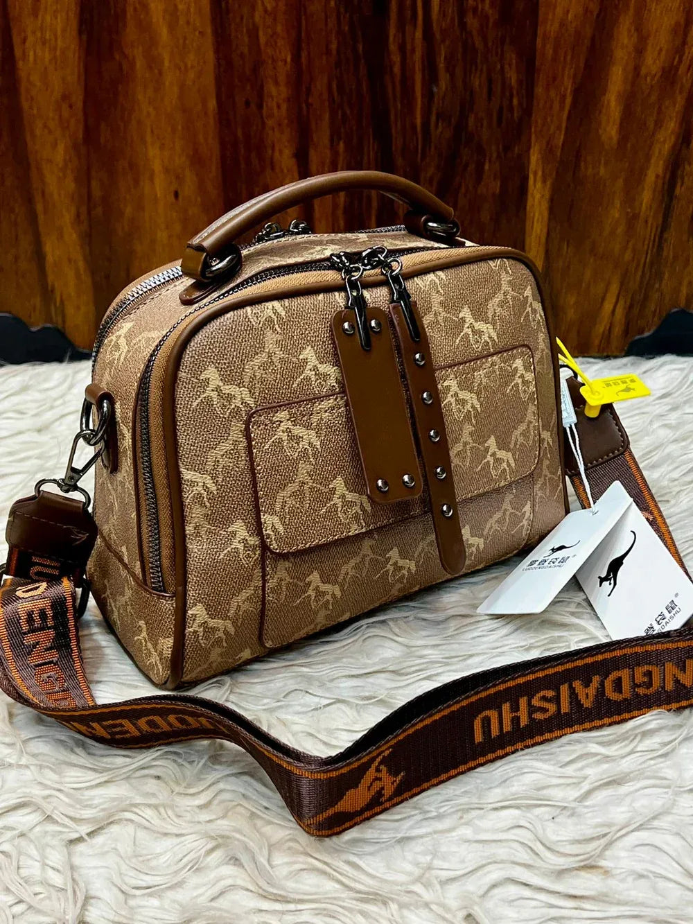 Classic Carry - Bagsberry.pk