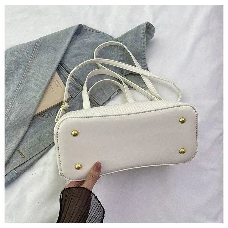 Textured Handbag - Bagsberry.pk