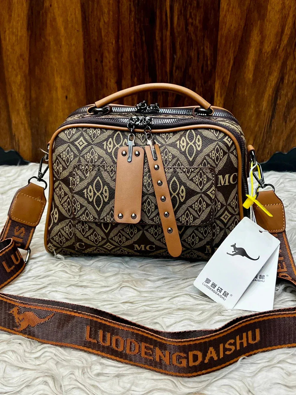 Classic Carry - Bagsberry.pk