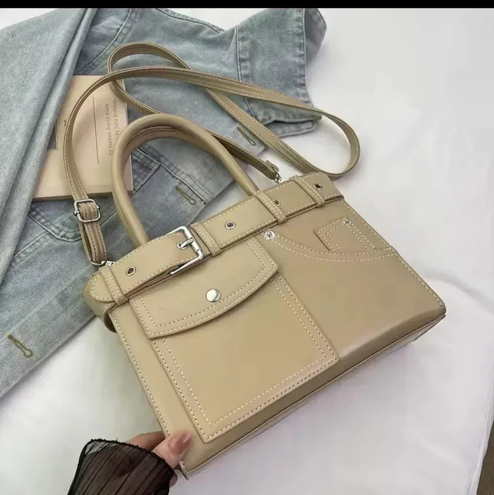 Signature Carry - Bagsberry.pk