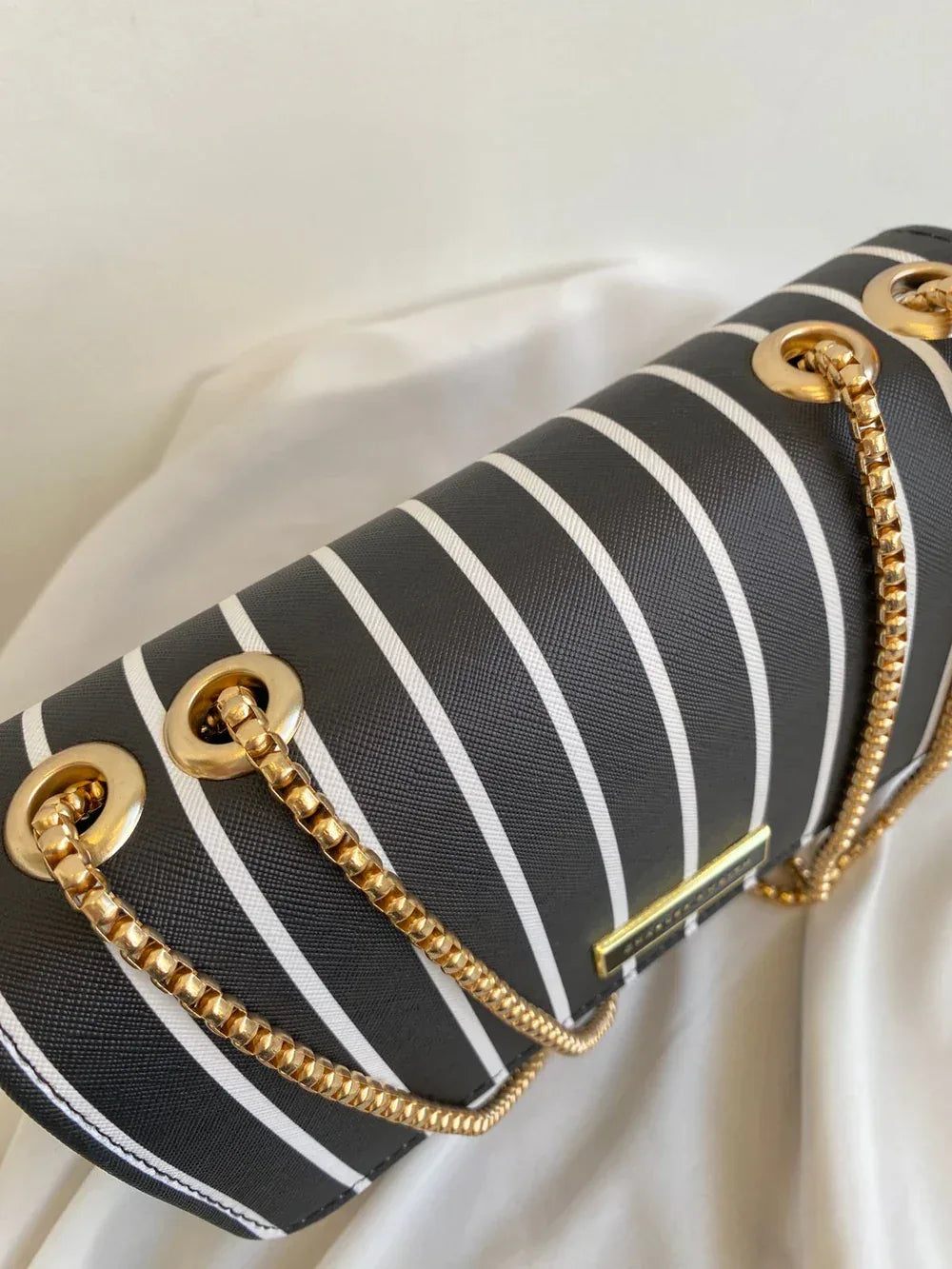 zebra chic - Bagsberry.pk