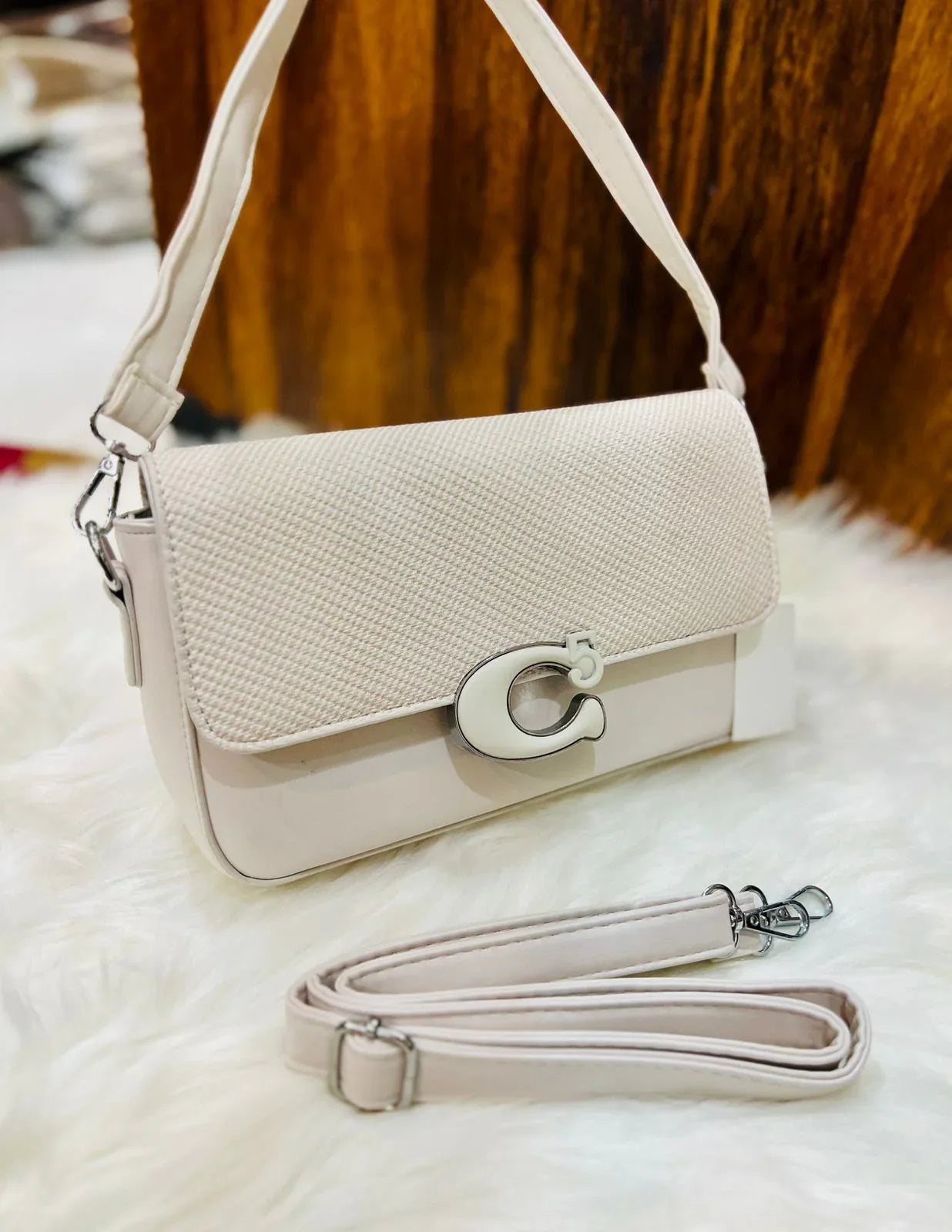 Inspired Mini Venture - Bagsberry.pk