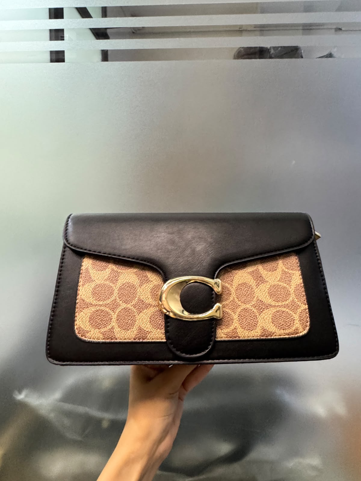 Tabby Crossbody