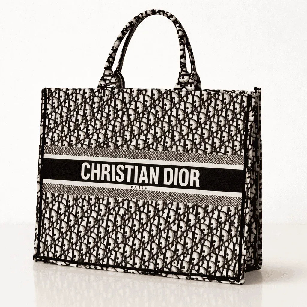 Elara Tote - Bagsberry.pk