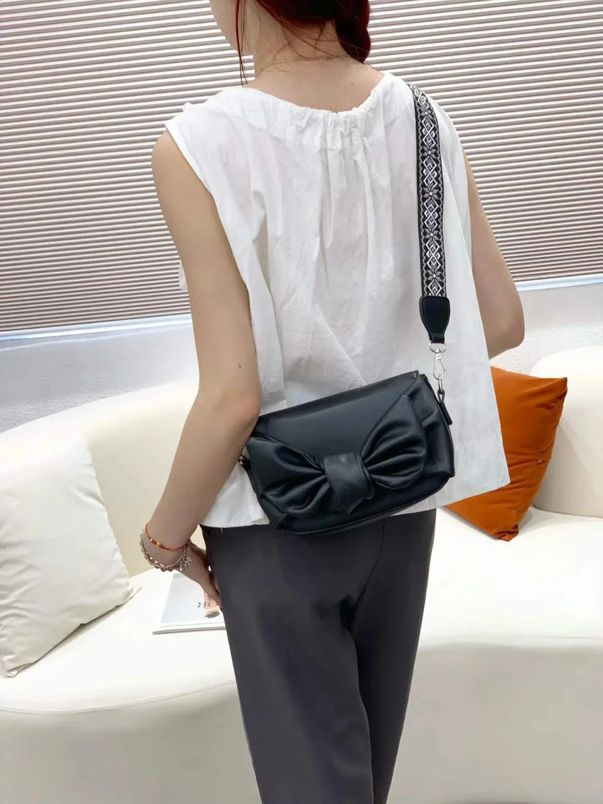 Bow Crossbody - Bagsberry.pk