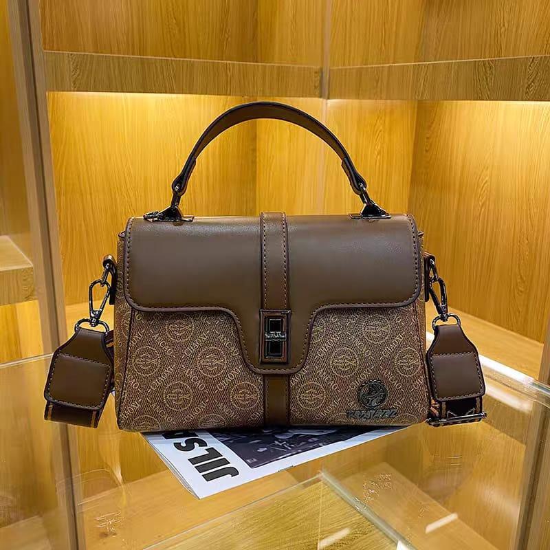 Aurila Crossbody - Bagsberry.pk