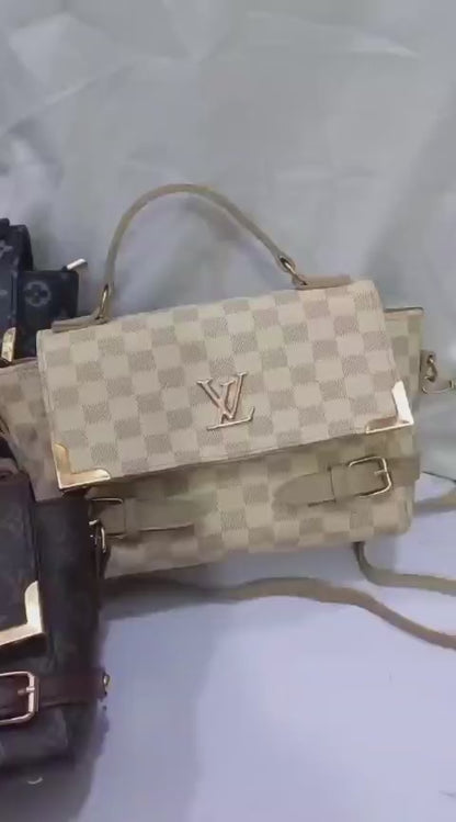 Wee handbag