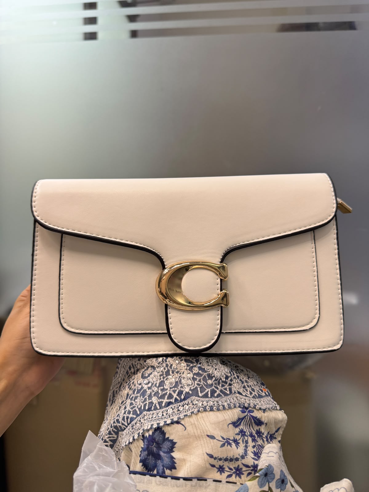 Tabby Crossbody